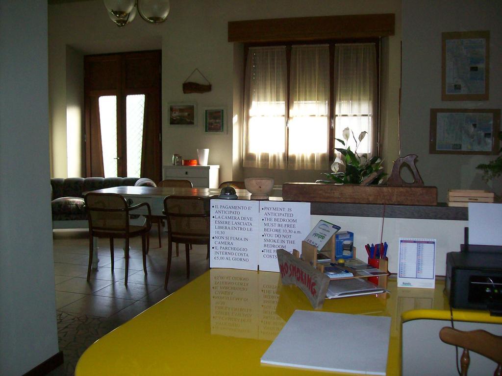 La Bottega Del Falegname Vanzaghello Zewnętrze zdjęcie